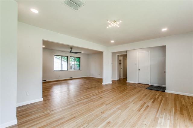 Foto del edificio - 3517 Woodleigh Dr