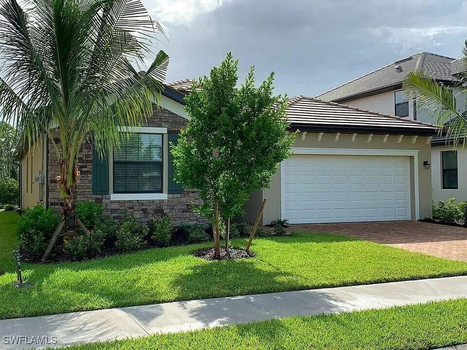 Primary Photo - 9239 Shadow Oak Ln