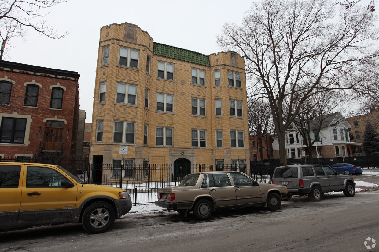 Primary Photo - 1364-66 N. Hoyne Ave./ 2105-11 W. Schiller...