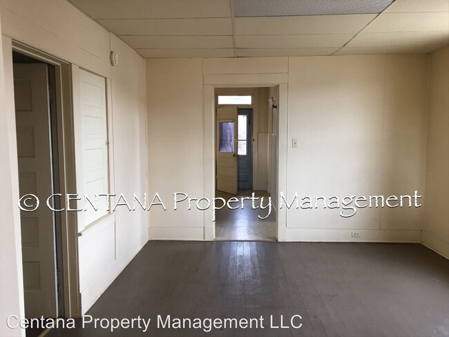 Foto del edificio - 1025-1027 E Front St