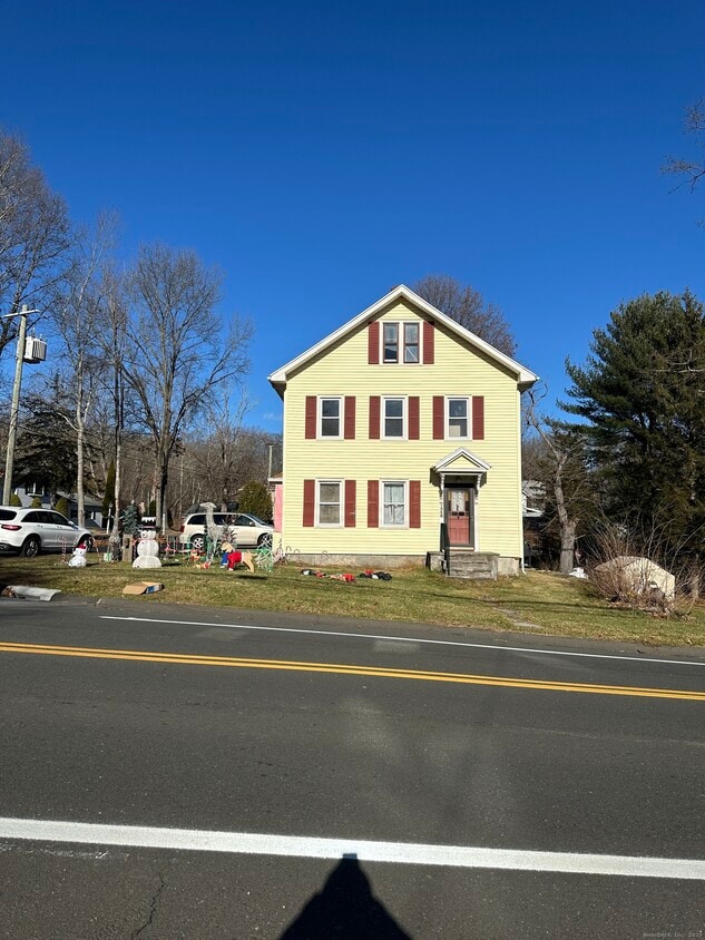 Foto principal - 1046 Main St