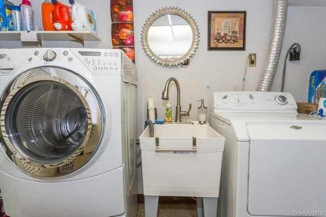 Building Photo - 183 Wickham Rd