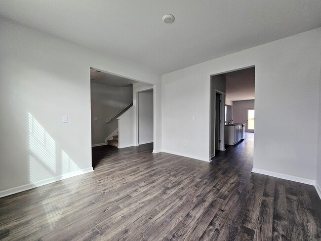 Building Photo - 1319 Birch Cir