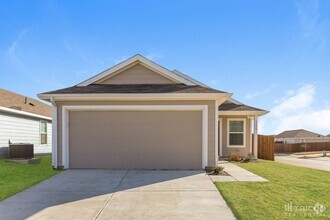 Building Photo - 5355 Curwood Dr