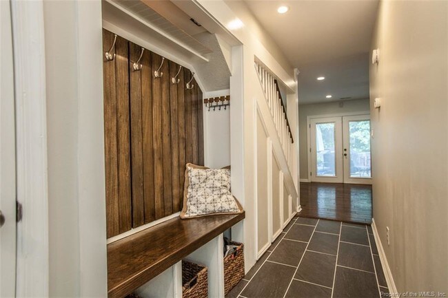Building Photo - 1678 Skiffes Creek Cir