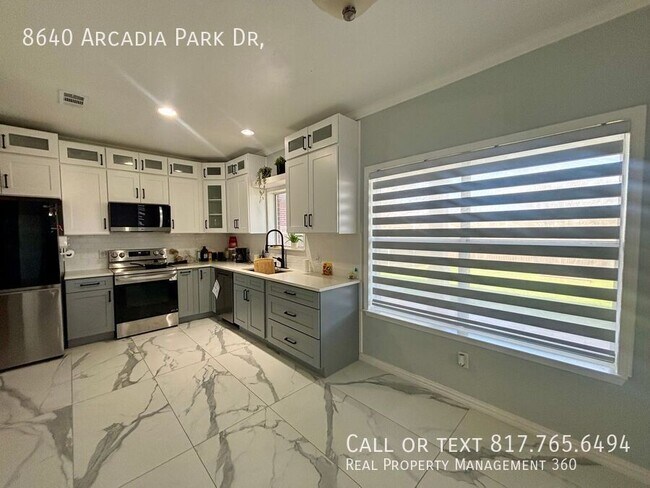 Foto del edificio - 8640 Arcadia Park Dr