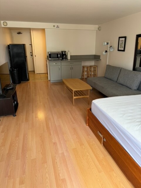 Foto del edificio - 445 Seaside Ave