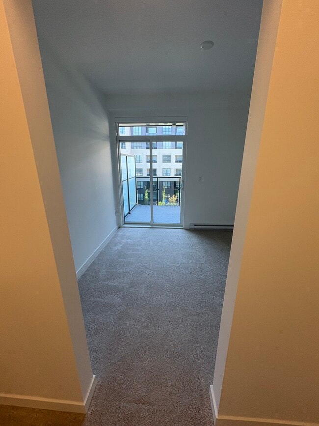 Building Photo - 15735 85 Av