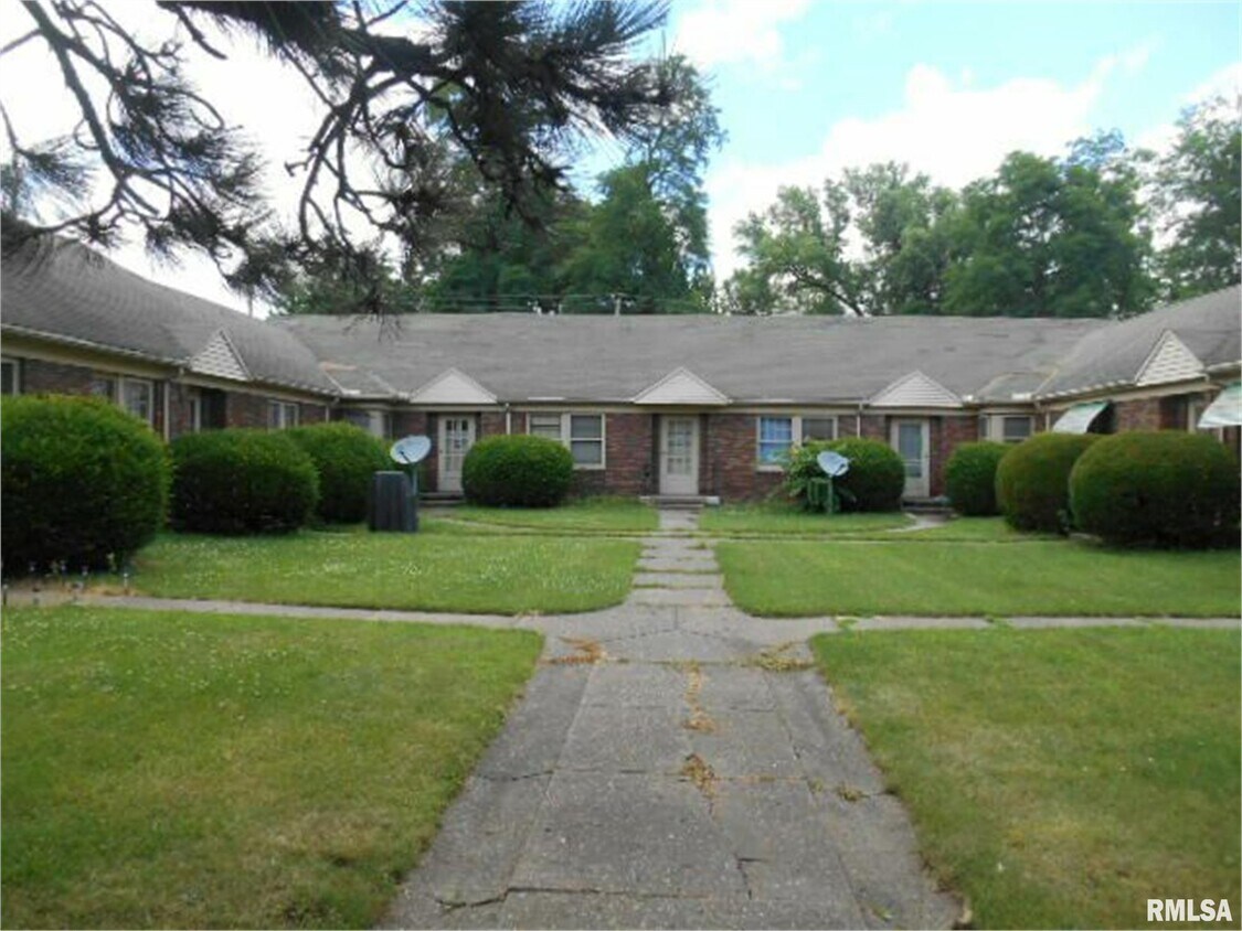 Foto principal - 1728 E Locust St