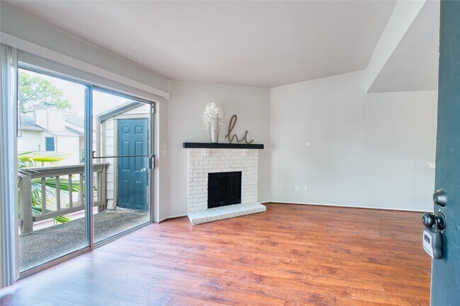 Foto del edificio - 6001 Reims Rd