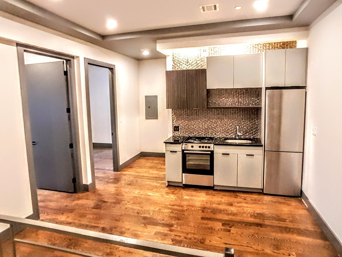 Foto principal - 272 Throop Ave