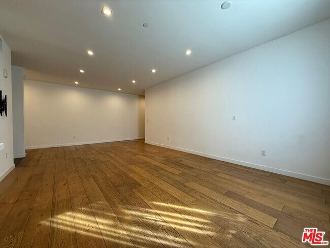 Foto del edificio - 532 W Elk Ave