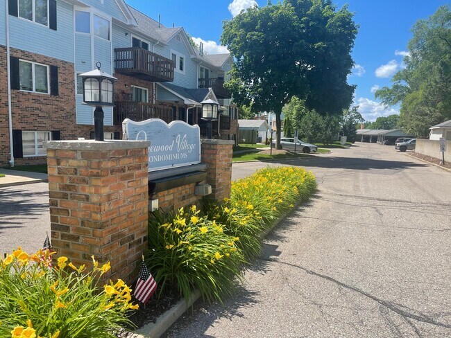 Foto del edificio - 113 Pinewood Cir