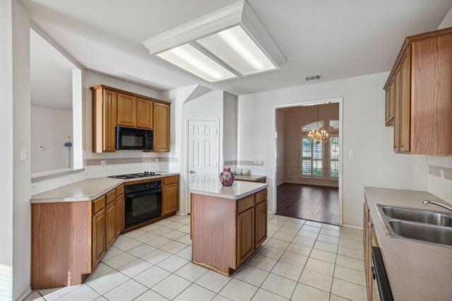 Building Photo - 328 Heatherbrook Dr