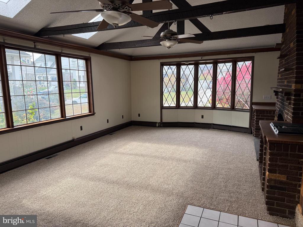 Foto principal - 328 Hutchinson Terrace