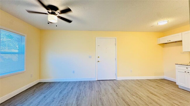 Foto del edificio - 9015 Westchester Cir