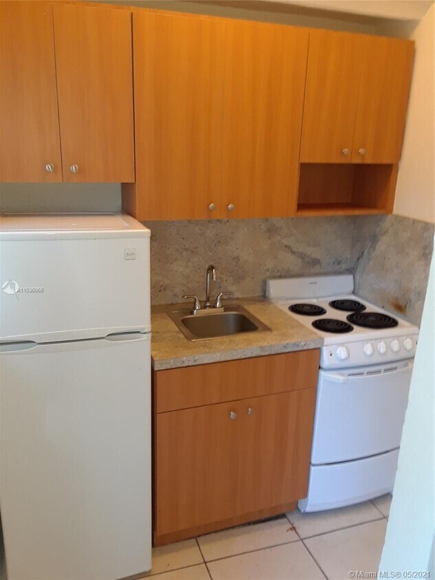 Foto principal - 8411 Biscayne Blvd