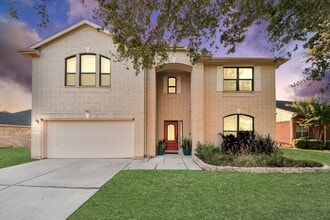 Building Photo - 16319 Autumn Leigh Dr