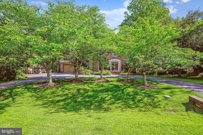 Foto del edificio - 7804 Lonesome Pine Ln