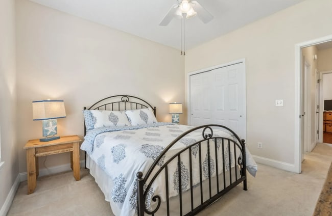 Building Photo - 136 Regency Dr