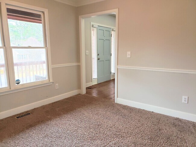 Foto del edificio - Beautiful 4BR Home In Established Neighborhood.
