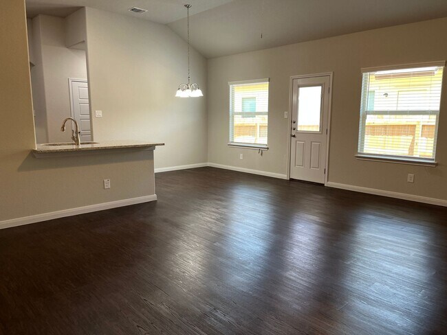 Foto del edificio - Ready for move in!