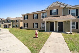 Building Photo - 801 Cape Cod Dr