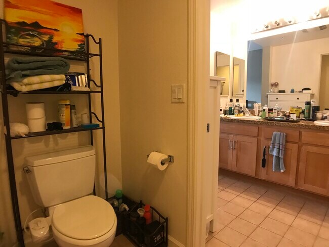 Foto del edificio - 401 Crescent Ct