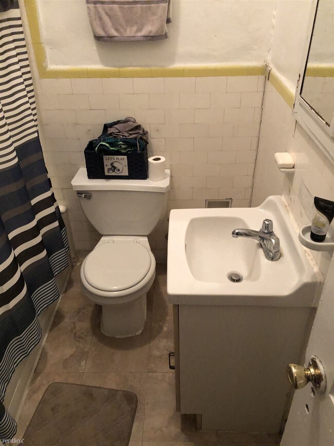 Foto del edificio - Studio, 1 bath  - 830 Pine St Unit 2.5