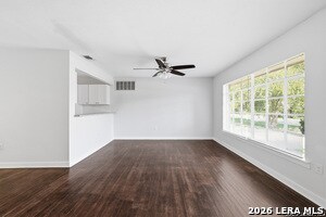 Foto del edificio - 250 Thorain Blvd