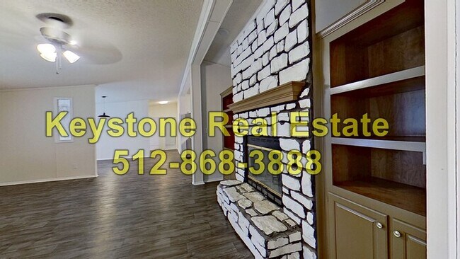 Foto del edificio - Lovely 4-bedroom, 2-bath home offering 2,048 sq ft on 1.21 scenic acres in Georgetown!
