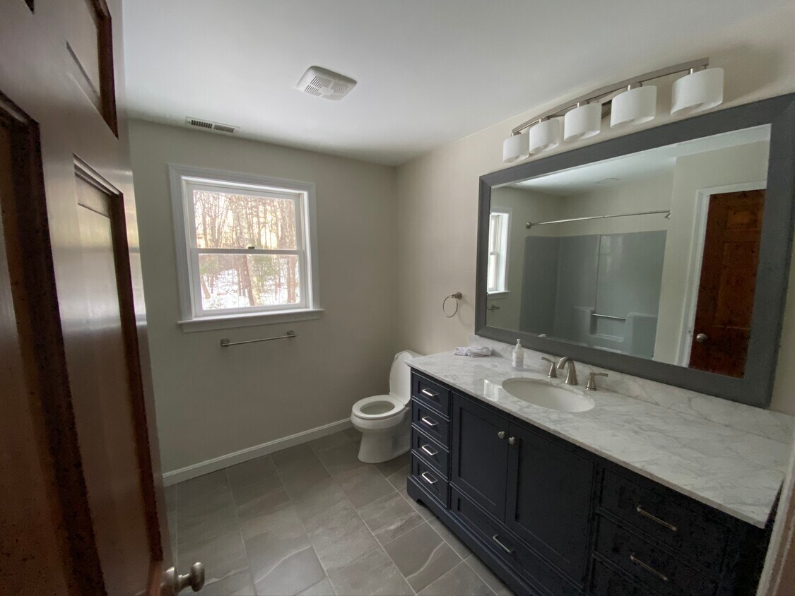 10 Weymouth dr, Bedford, NH 03110 House Rental in Bedford, NH