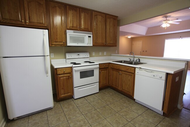 Building Photo - Longleaf Crossing Duplex Available Fall 2024!