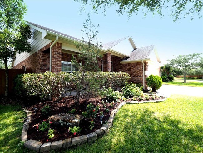 Building Photo - 2725 San Marco Ln