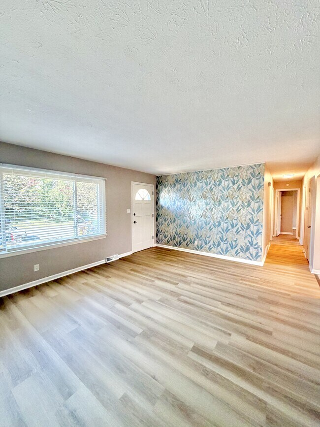 Foto del edificio - 520 Cricklewood Dr