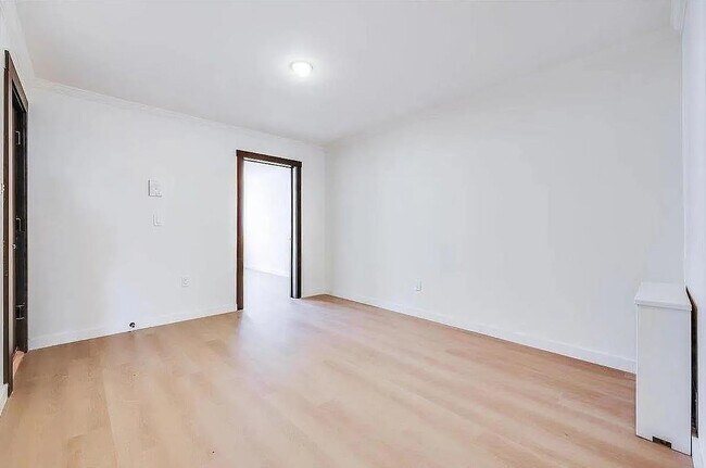 Foto del edificio - 608 Palisade Ave