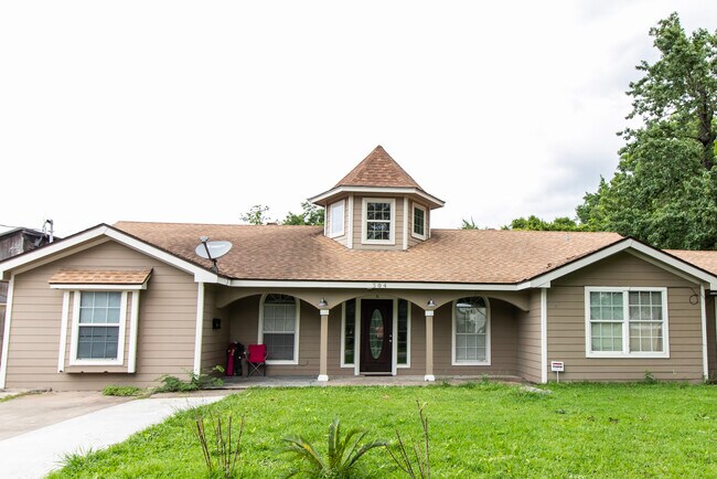 Foto del edificio - 304 Truman St,