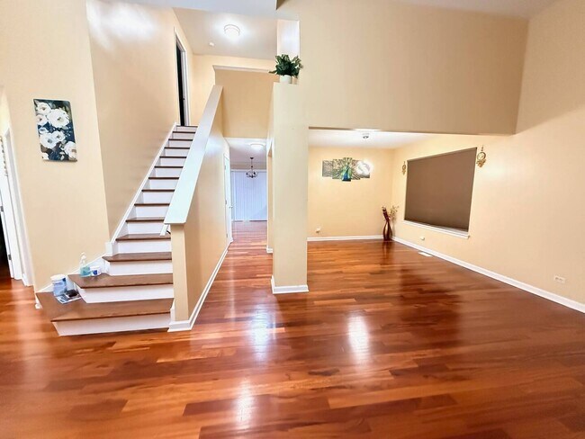 Building Photo - 3161 Hopewell Dr