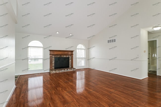 Building Photo - 2435 Bluejay Way Ct