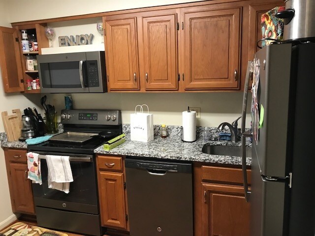 Foto del edificio - 4410 Washington Blvd