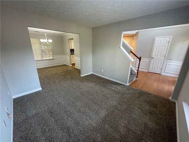 Building Photo - 4401 Dickens Ct NW
