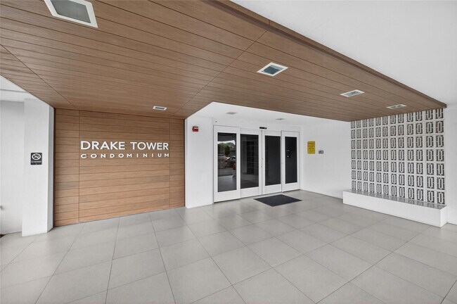 Foto del edificio - 1800 N Andrews Ave