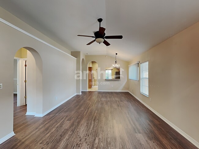 Building Photo - 6911 Exeter Park Pl
