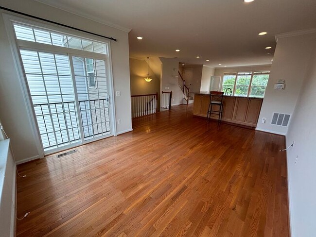 Foto del edificio - 218 Woodstream Blvd