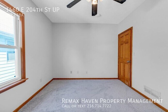 Foto del edificio - 1460 E 204th St. UP, Euclid - Spacious 3 b...