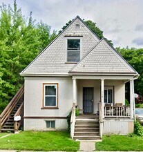 Building Photo - 516 N Porter St