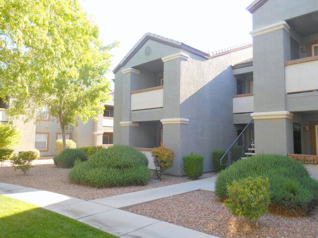 Foto del edificio - 555 E Silverado Ranch Blvd