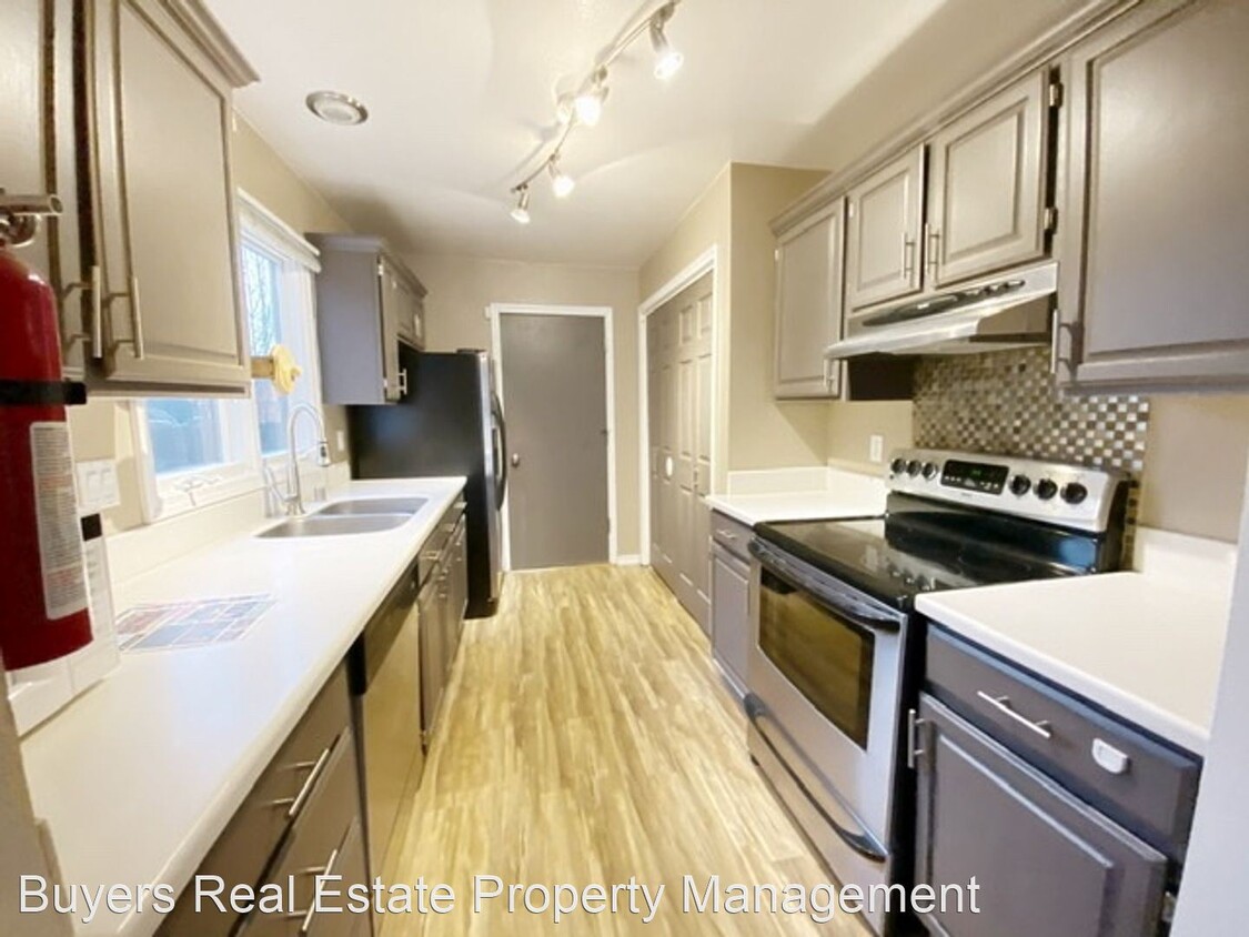 Primary Photo - 3 br, 1.5 bath House - 6928 Cape Lisburne ...