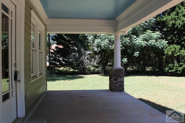 Building Photo - 1461 Dove Creek Rd