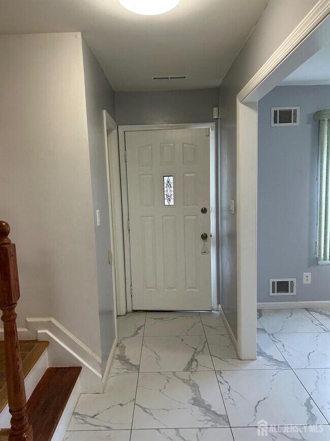 Foto del edificio - 26 Netherwood Cir